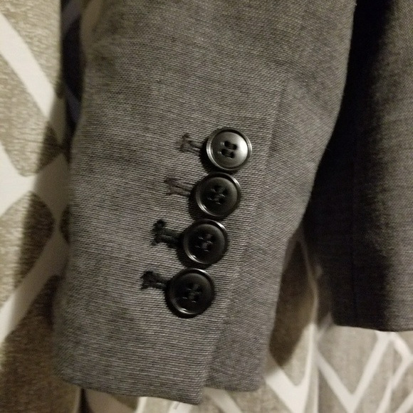 H&M light gray blazer - Picture 4 of 4